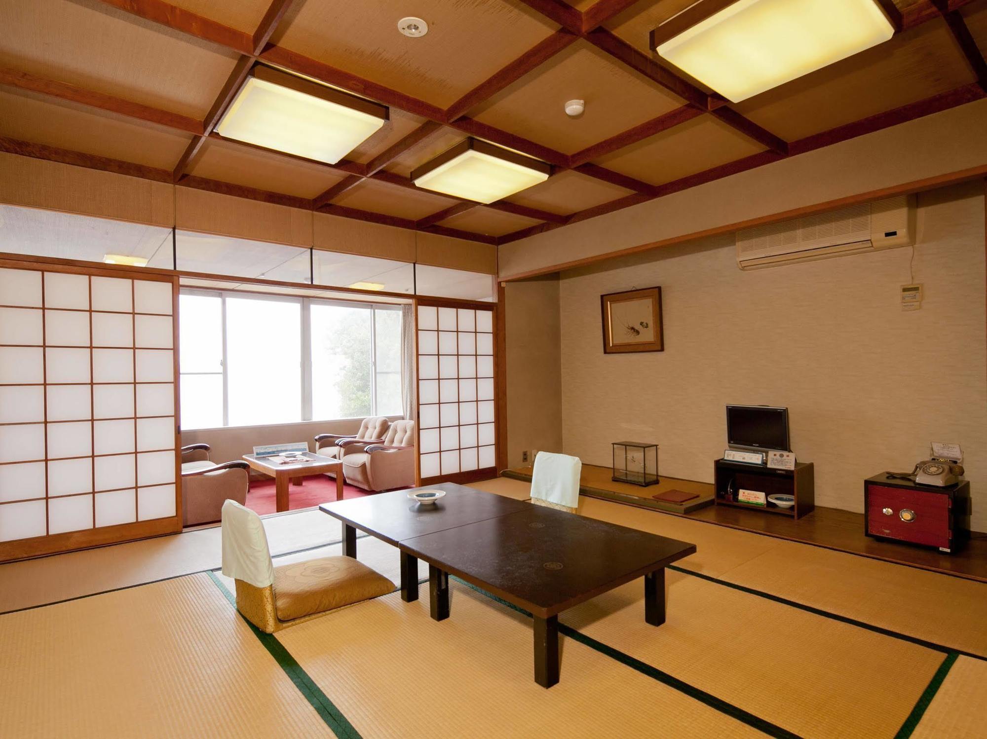 Wakayama Kada Onsen Kada Kaigetsu Hotel ภายนอก รูปภาพ