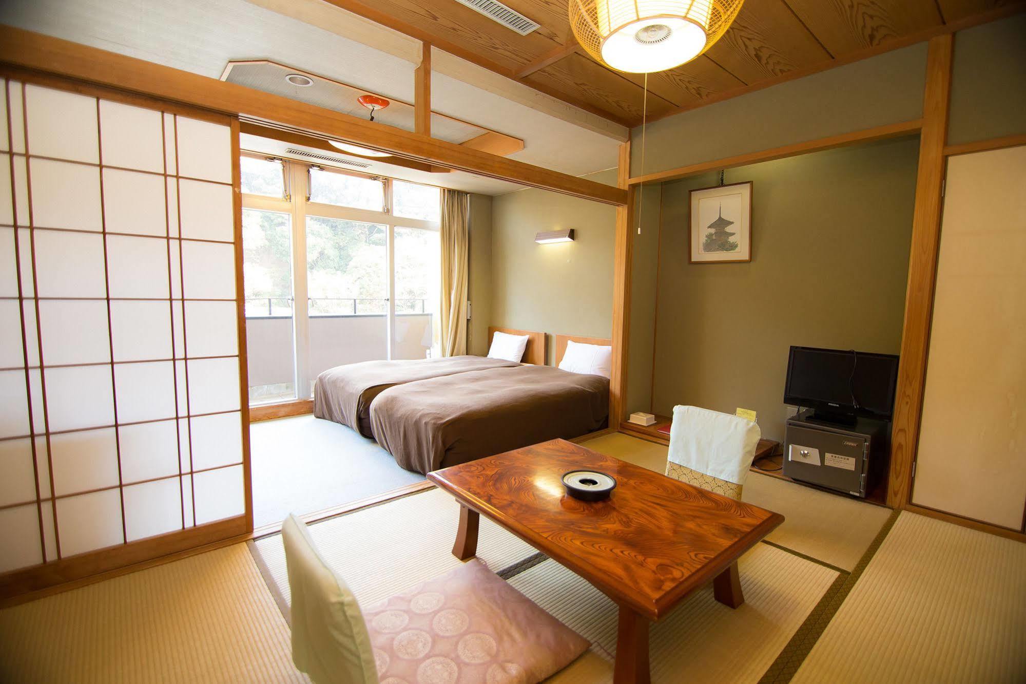 Wakayama Kada Onsen Kada Kaigetsu Hotel ภายนอก รูปภาพ