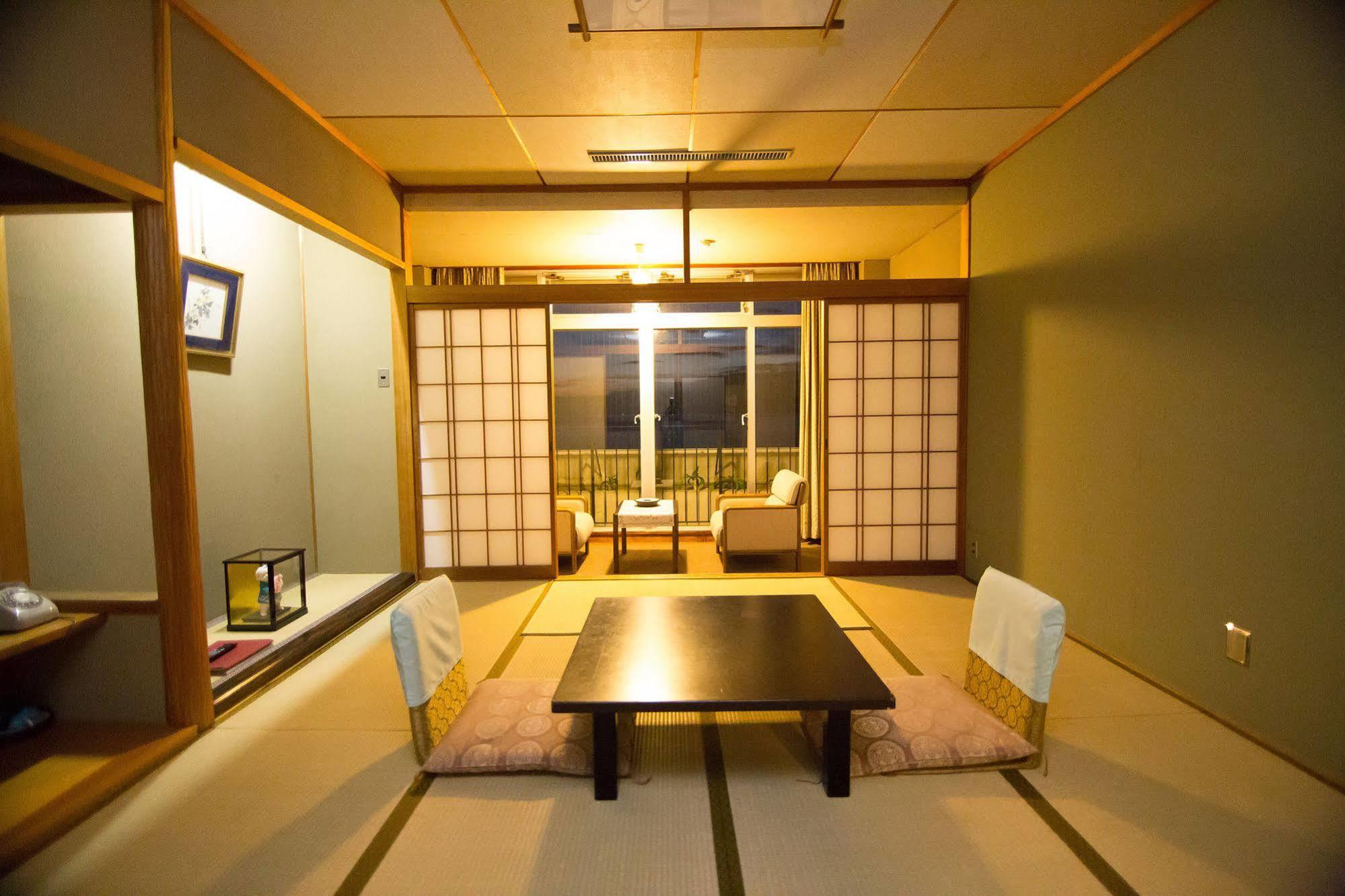 Wakayama Kada Onsen Kada Kaigetsu Hotel ภายนอก รูปภาพ