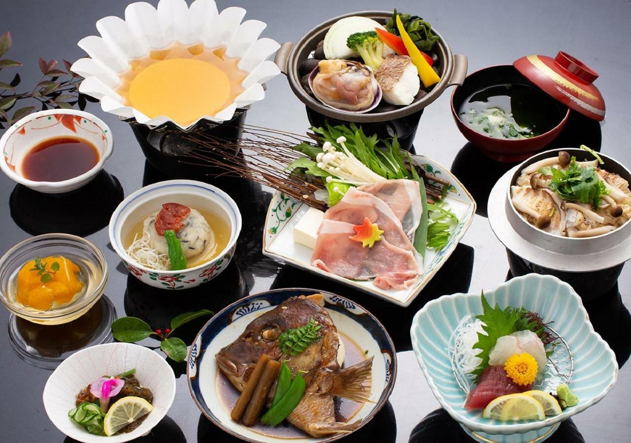Wakayama Kada Onsen Kada Kaigetsu Hotel ภายนอก รูปภาพ